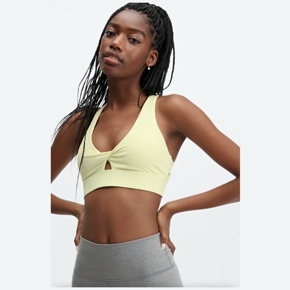 Fabletics - Oasis Twist Sports Bra in Luminous Yellow - Picture 8 of 13